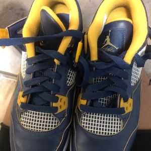 Retro Air Jordan 4s Dunk